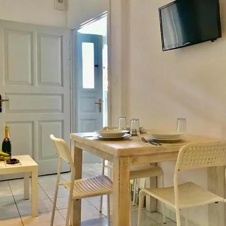 Laka Mykonos Town Apartments アパート